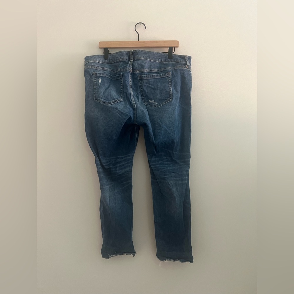 Torrid Boyfriend Crop Jeans Size 16 Distressed Ripped Blue Denim - Picture 4 of 6